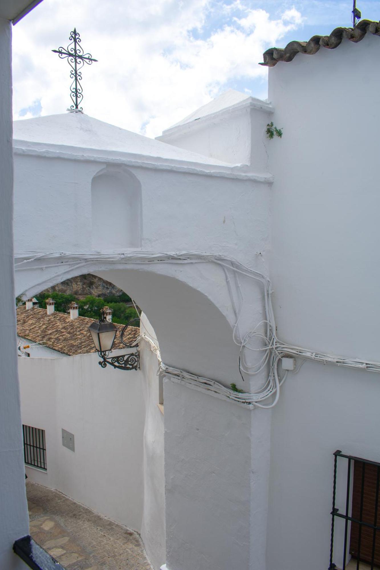 Vila Casa Puerta Arabe Setenil De Las Bodegas Exteriér fotografie